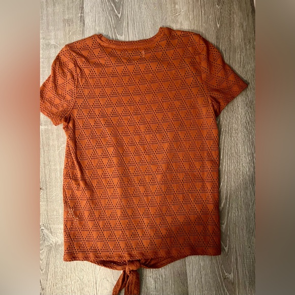 Madewell Modern Tie-Front Tee in Geo-Eyelet - Rust - Picture 4 of 11